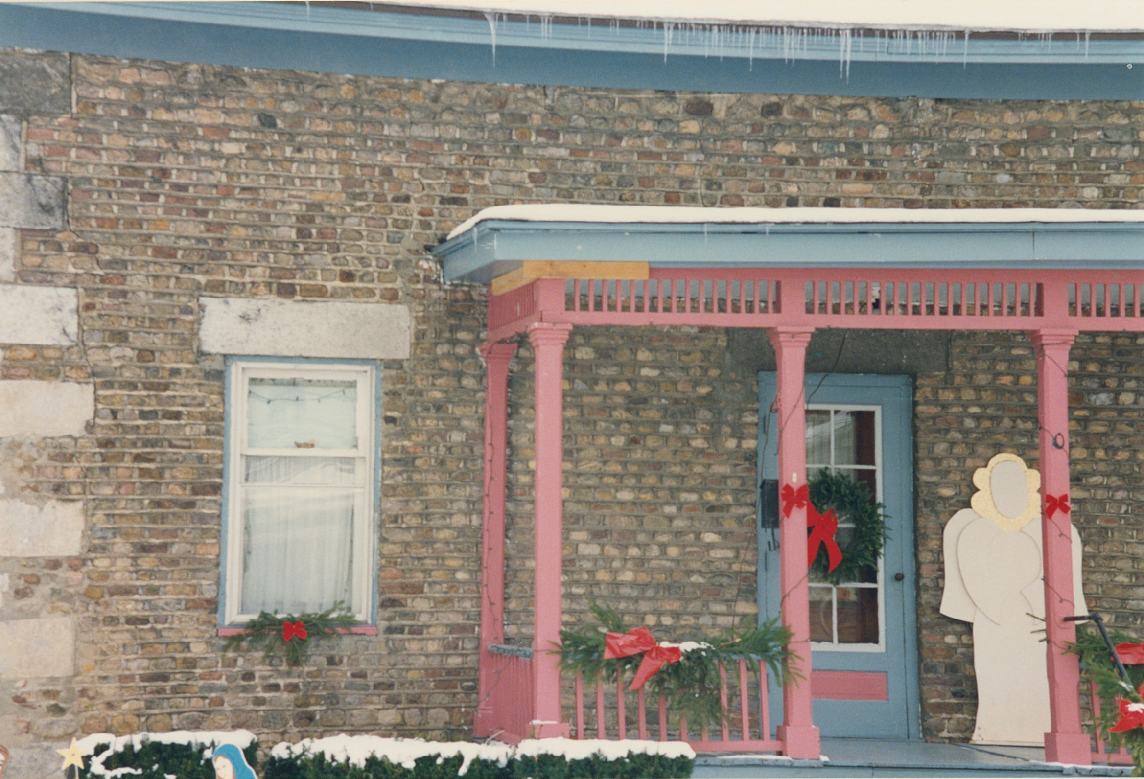 Oak-3 10 Forest Ave 2